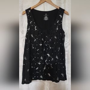 Large sleeveless NYC blouse